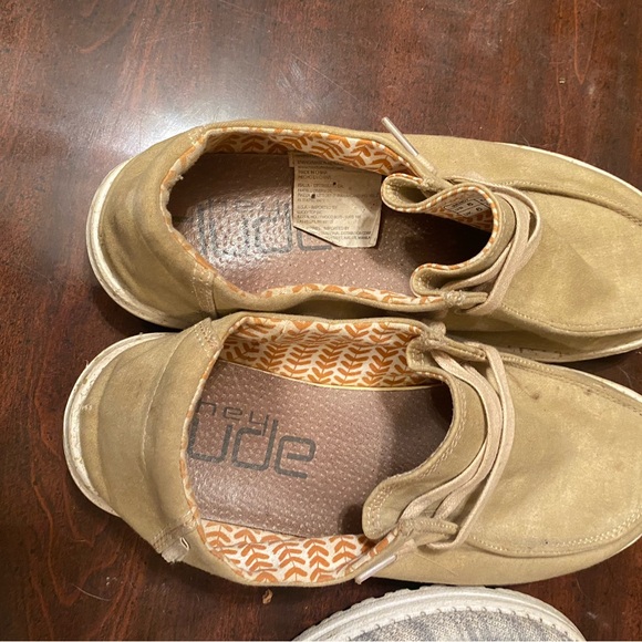 3 pair Hey Dude Bundle 1 blue pair 1 tan pair and 1 grey pair - Picture 3 of 12